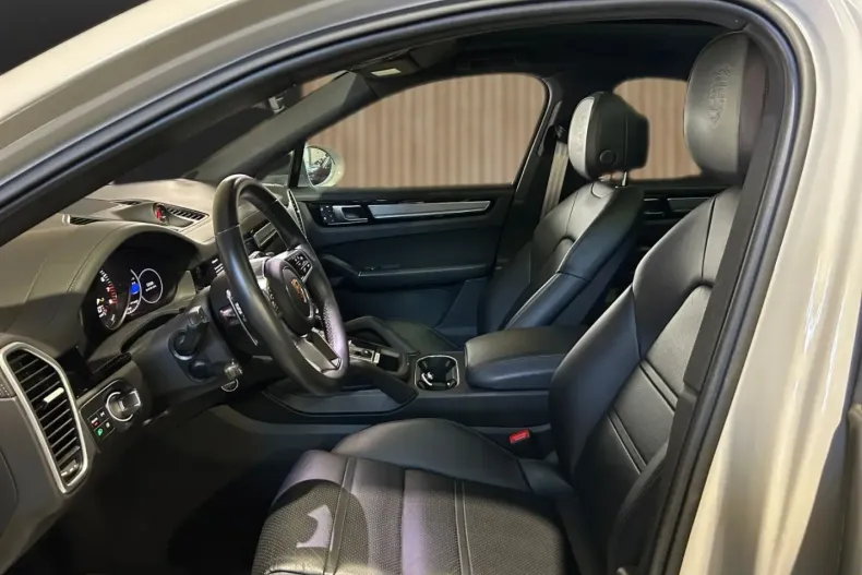 Porsche Cayenne din 2023 cu 40.143 km - oferta POR197342 - foto 8