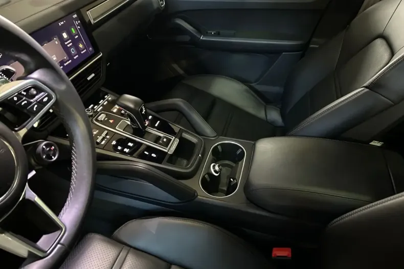 Porsche Cayenne din 2023 cu 40.143 km - oferta POR197342 - foto 12