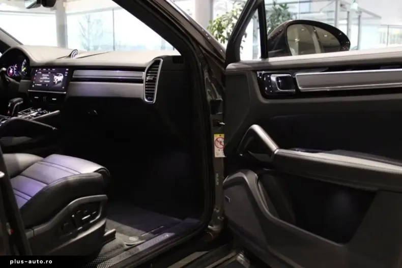 Porsche Cayenne din 2023 cu 58.960 km - oferta POR197344 - foto 18