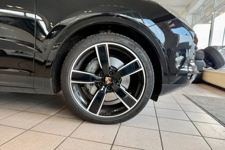 Porsche Cayenne din 2023 cu 56.229 km - oferta POR197345 - foto 6