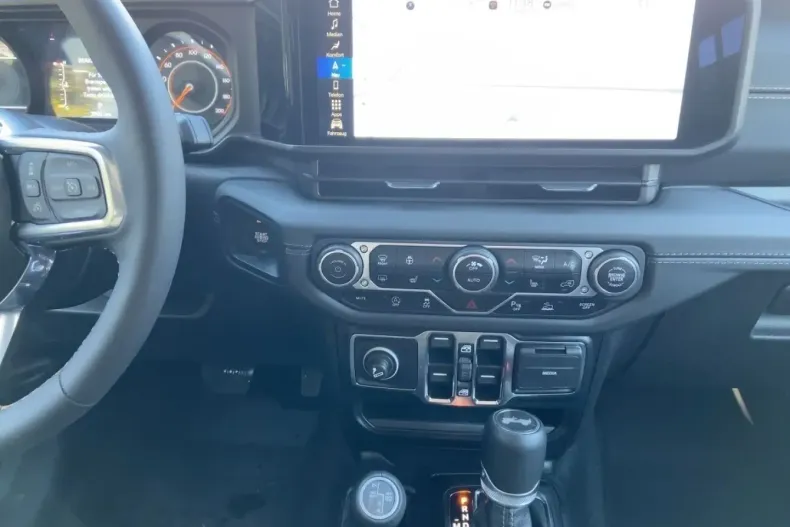 Jeep Wrangler din 2024 cu 3.895 km - oferta JEE197347 - foto 6