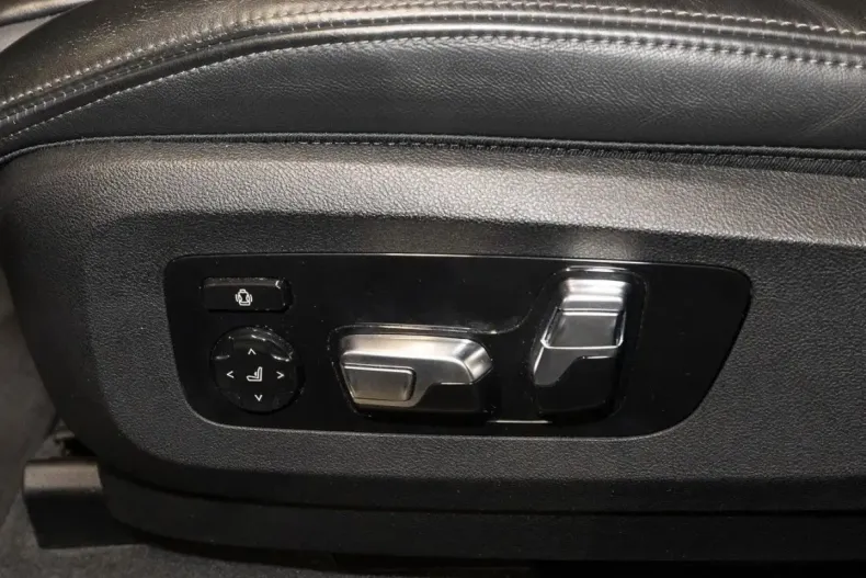 BMW X5 M60 (Seria X) din 2023 cu 42.260 km - oferta BMW197349 - foto 6