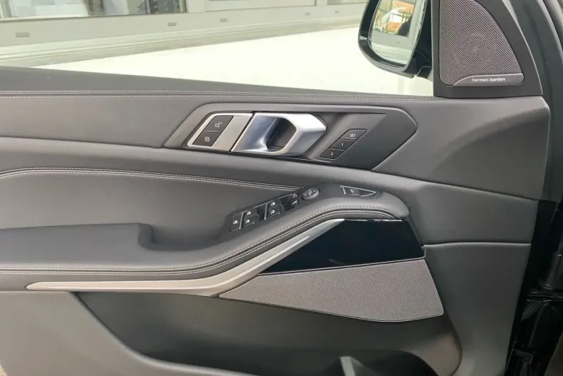 BMW X5 M60 (Seria X) din 2024 cu 24.600 km - oferta BMW197350 - foto 10