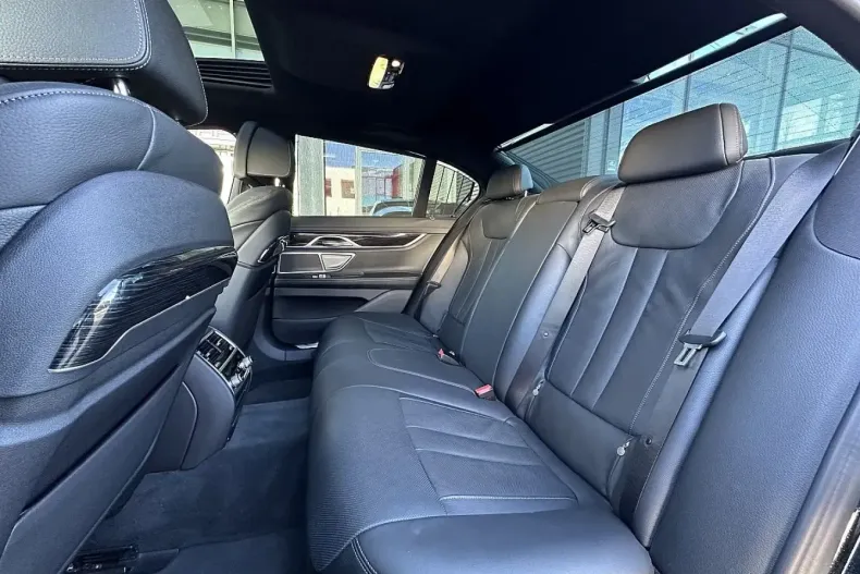 BMW 740 (Seria 7) din 2022 cu 38.594 km - oferta BMW197358 - foto 12