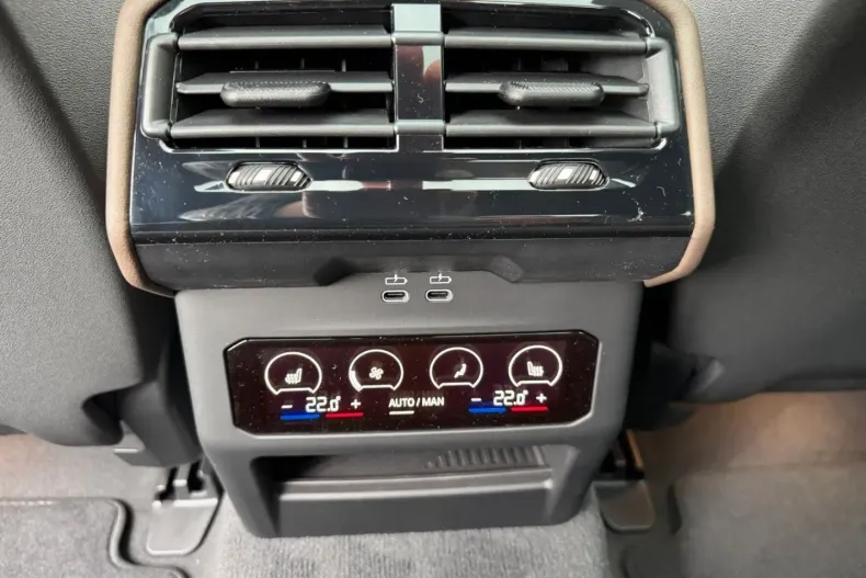 BMW 530 (Seria 5) din 2025 cu 4.062 km - oferta BMW197359 - foto 13