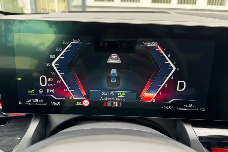 BMW 530 (Seria 5) din 2025 cu 4.103 km - oferta BMW197360 - foto 7