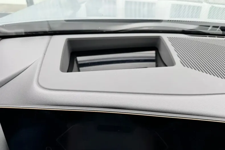 BMW 530 (Seria 5) din 2025 cu 4.103 km - oferta BMW197360 - foto 9