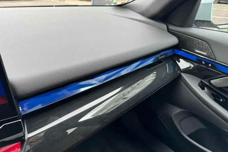 BMW 530 (Seria 5) din 2025 cu 4.103 km - oferta BMW197360 - foto 25