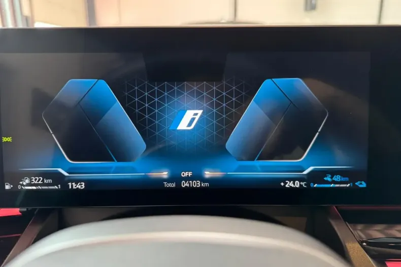 BMW 530 (Seria 5) din 2025 cu 4.103 km - oferta BMW197360 - foto 29