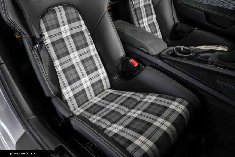 Porsche 992 din 2023 cu 2.500 km - oferta POR197364 - foto 25