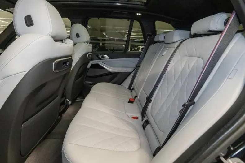 BMW X5 M60 (Seria X) din 2024 cu 27.230 km - oferta BMW197372 - foto 12