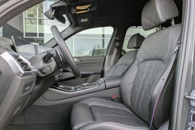 BMW X5 M60 (Seria X) din 2025 cu 26.300 km - oferta BMW197373 - foto 6