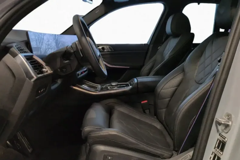 BMW X5 M60 (Seria X) din 2024 cu 26.201 km - oferta BMW197375 - foto 6