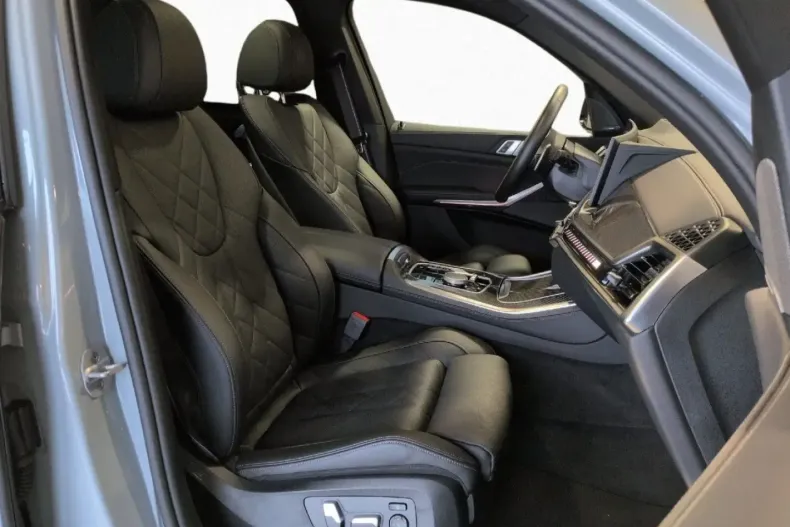 BMW X5 M60 (Seria X) din 2024 cu 26.201 km - oferta BMW197375 - foto 7