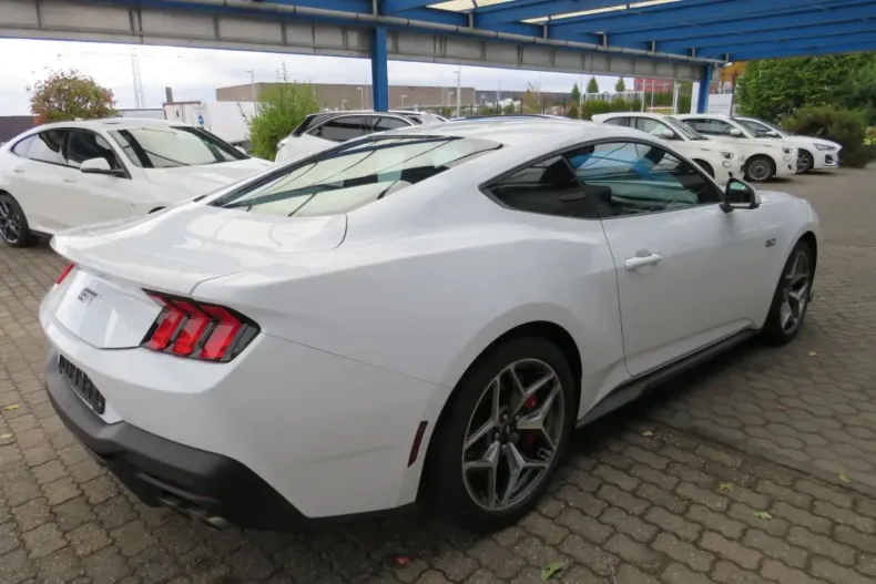 Ford Mustang din 2024 cu 17.200 km - oferta FOR197389 - foto 3