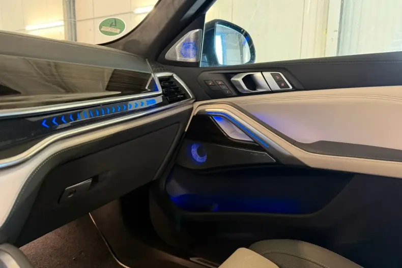 BMW X6 M (Seria X) din 2024 cu 24.208 km - oferta BMW197394 - foto 25