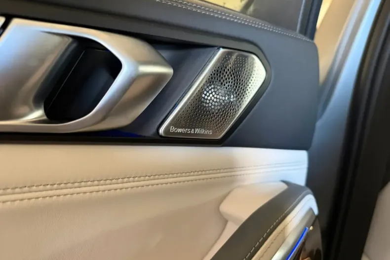 BMW X6 M (Seria X) din 2024 cu 24.208 km - oferta BMW197394 - foto 29