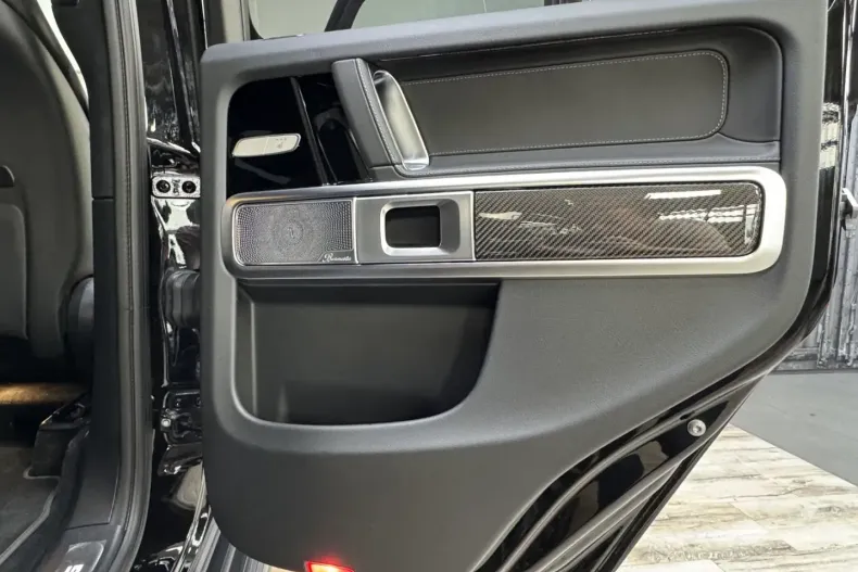 Mercedes-Benz G 63 AMG (Clasa G) din 2025 cu 14.900 km - oferta MER197397 - foto 30