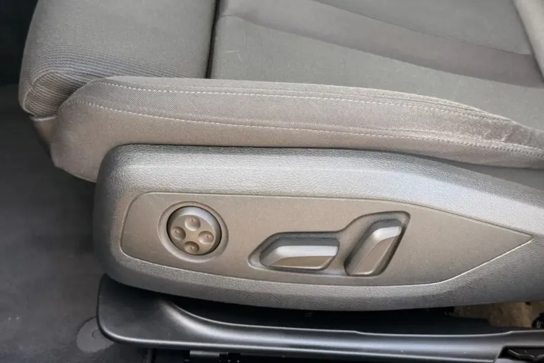 Audi A4 din 2022 cu 61.968 km - oferta AUD197400 - foto 11