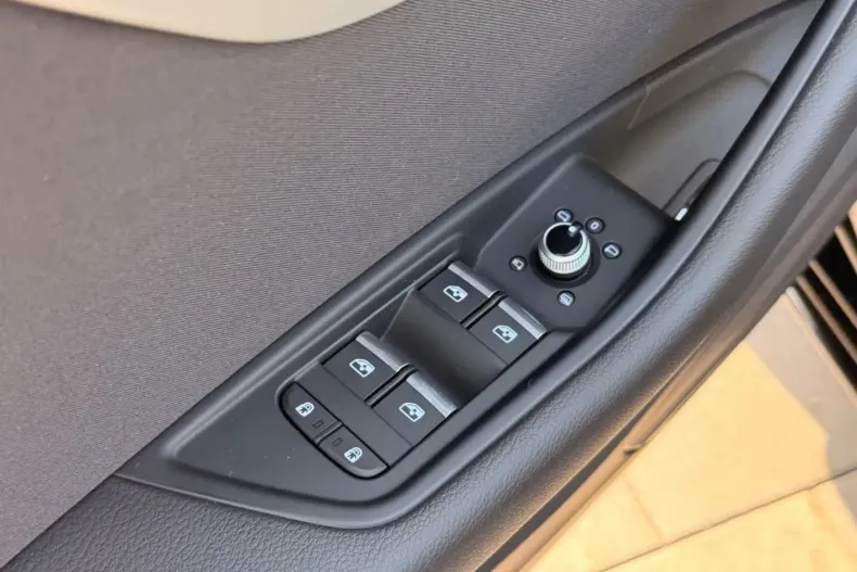 Audi A4 din 2022 cu 61.968 km - oferta AUD197400 - foto 19