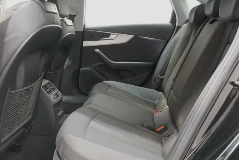 Audi A4 din 2022 cu 63.765 km - oferta AUD197401 - foto 10