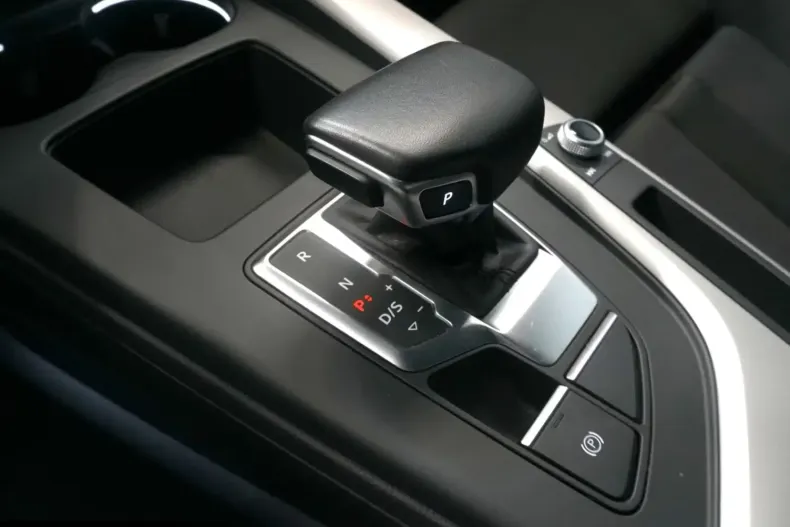 Audi A4 din 2022 cu 63.765 km - oferta AUD197401 - foto 18