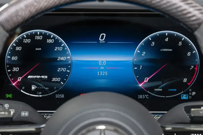 Mercedes-Benz G 63 AMG (Clasa G) din 2025 cu 1.324 km - oferta MER197402 - foto 10