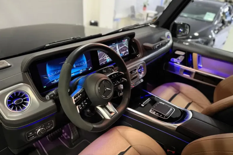 Mercedes-Benz G 63 AMG (Clasa G) din 2025 cu 27.500 km - oferta MER197404 - foto 2