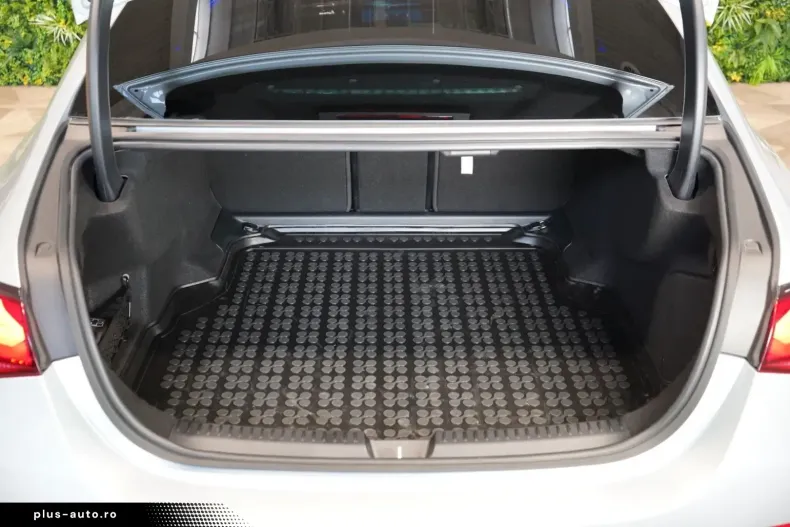 Mercedes-Benz E 450 (Clasa E) din 2024 cu 31.362 km - oferta MER197420 - foto 17