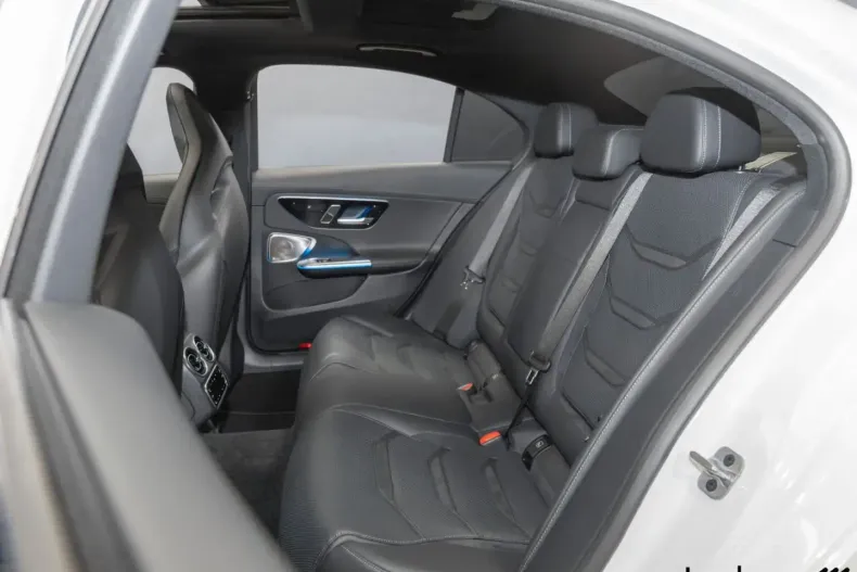 Mercedes-Benz C 63 AMG (Clasa C) din 2025 cu 2.762 km - oferta MER197429 - foto 15