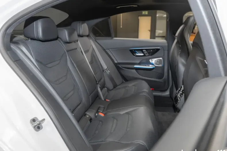 Mercedes-Benz C 63 AMG (Clasa C) din 2025 cu 2.762 km - oferta MER197429 - foto 16