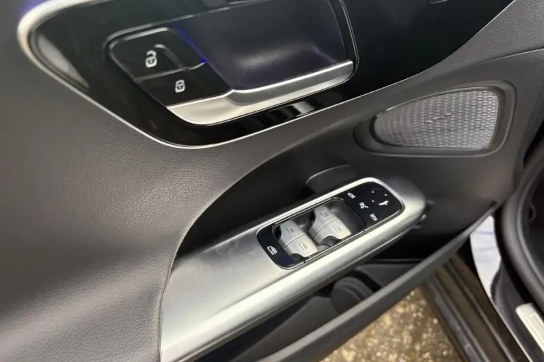 Mercedes-Benz C 200 (Clasa C) din 2024 cu 15.163 km - oferta MER197431 - foto 14