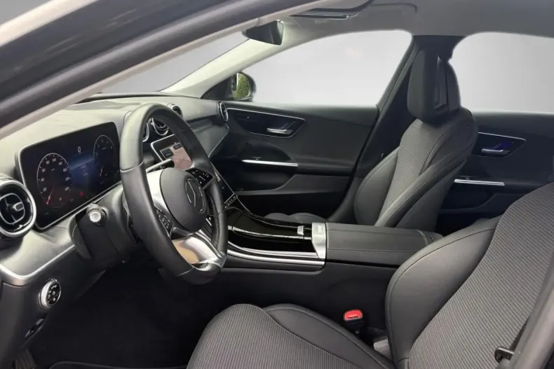 Mercedes-Benz C 200 (Clasa C) din 2024 cu 15.163 km - oferta MER197431 - foto 15