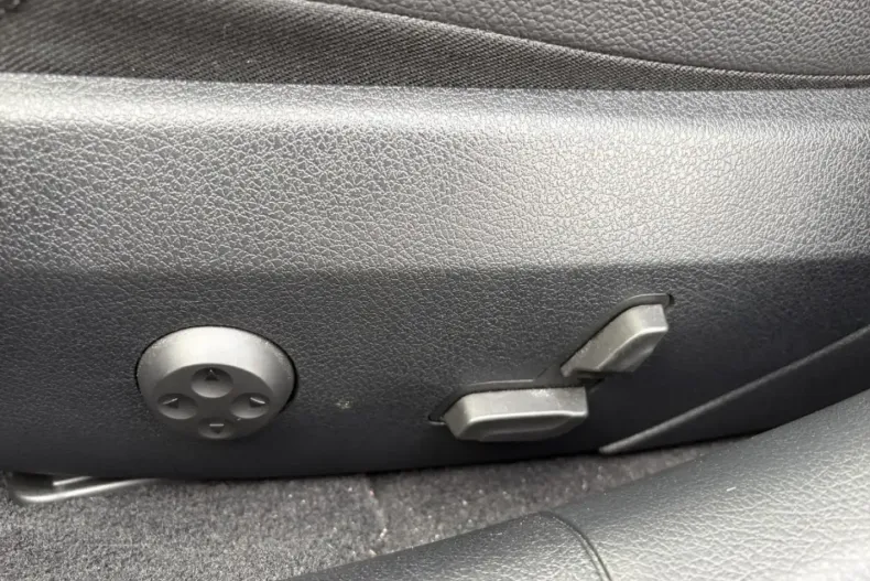 Mercedes-Benz C 200 (Clasa C) din 2024 cu 15.163 km - oferta MER197431 - foto 22