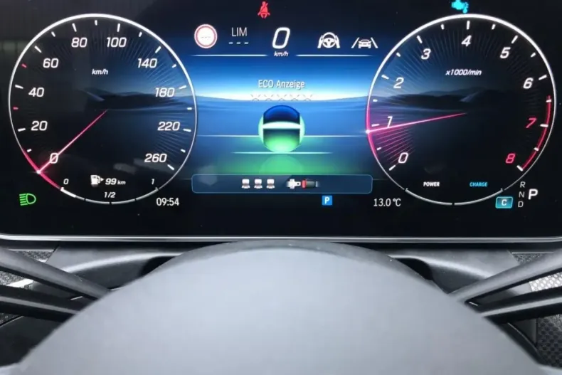 Mercedes-Benz C 300 (Clasa C) din 2024 cu 26.779 km - oferta MER197432 - foto 9