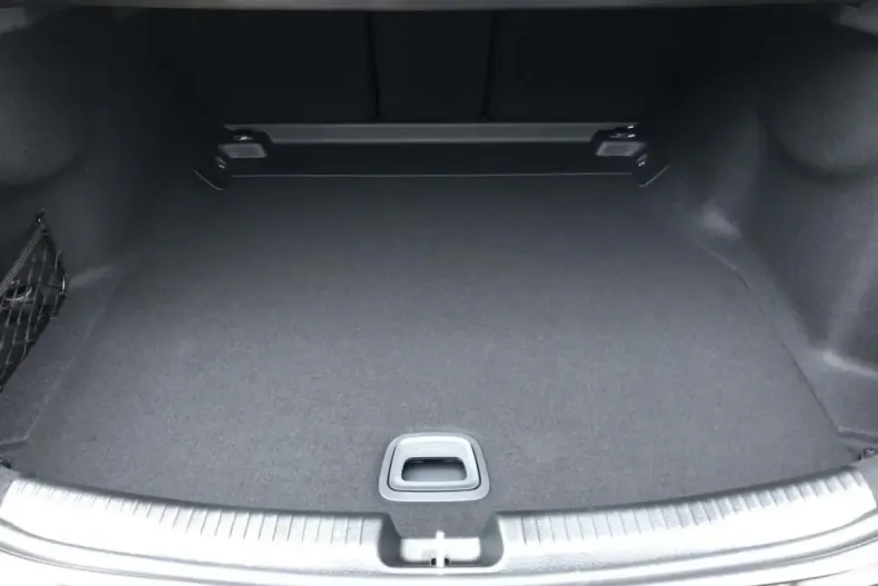 Mercedes-Benz C 300 (Clasa C) din 2024 cu 26.779 km - oferta MER197432 - foto 12