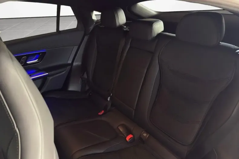 Mercedes-Benz GLC 63 AMG (Clasa GLC) din 2025 cu 18.200 km - oferta MER197436 - foto 17