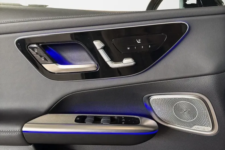 Mercedes-Benz GLC 63 AMG (Clasa GLC) din 2025 cu 18.200 km - oferta MER197436 - foto 21