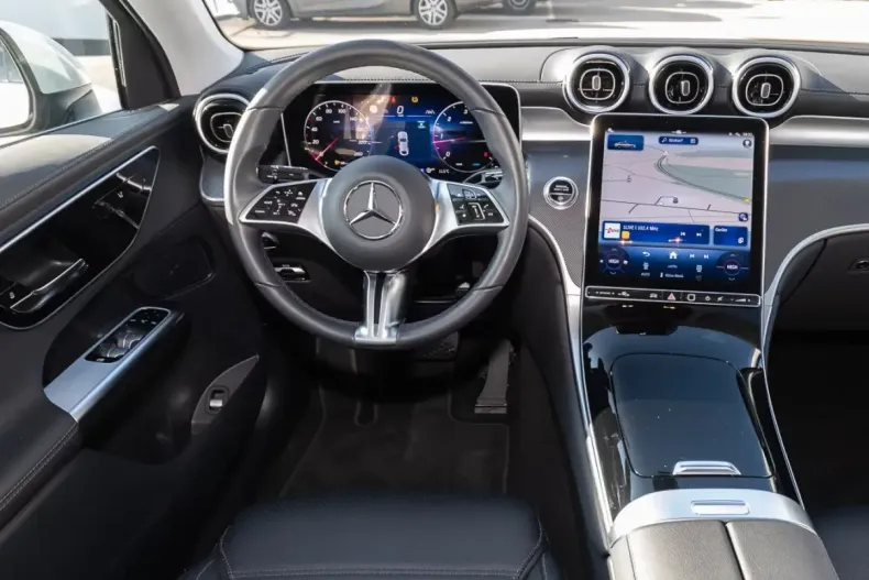 Mercedes-Benz GLC 200 (Clasa GLC) din 2025 cu 18.102 km - oferta MER197448 - foto 3