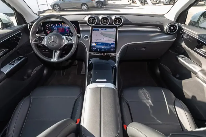 Mercedes-Benz GLC 200 (Clasa GLC) din 2025 cu 18.102 km - oferta MER197448 - foto 5