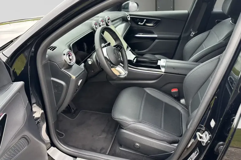 Mercedes-Benz GLC 200 (Clasa GLC) din 2025 cu 24.637 km - oferta MER197450 - foto 7