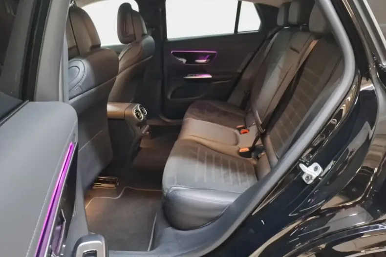 Mercedes-Benz GLC 200 (Clasa GLC) din 2025 cu 20.133 km - oferta MER197452 - foto 13