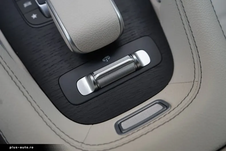 Mercedes-Benz GLE 400 (Clasa GLE) din 2022 cu 79.800 km - oferta MER197455 - foto 42