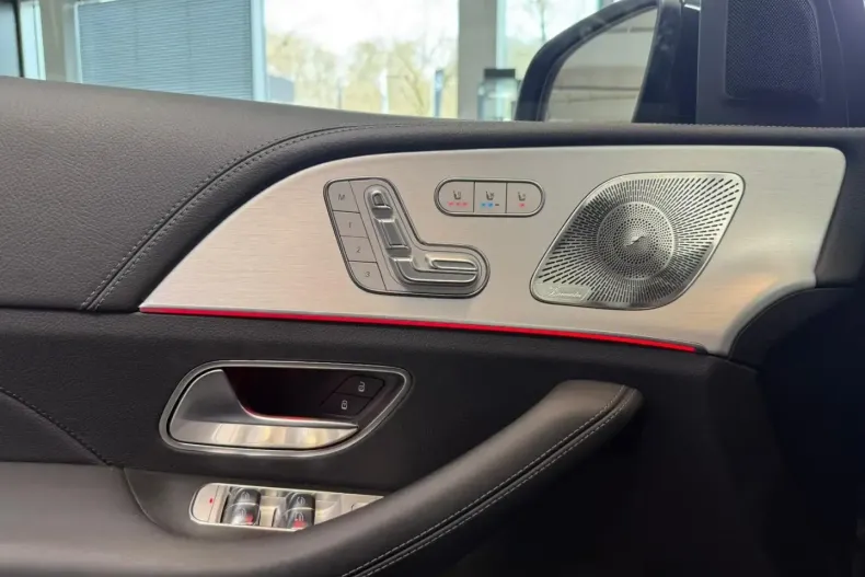 Mercedes-Benz GLE 53 AMG (Clasa GLE) din 2025 cu 16.014 km - oferta MER197463 - foto 16