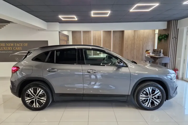 Mercedes-Benz GLA 250 (Clasa GLA) din 2025 cu 4.840 km - oferta MER197464 - foto 9