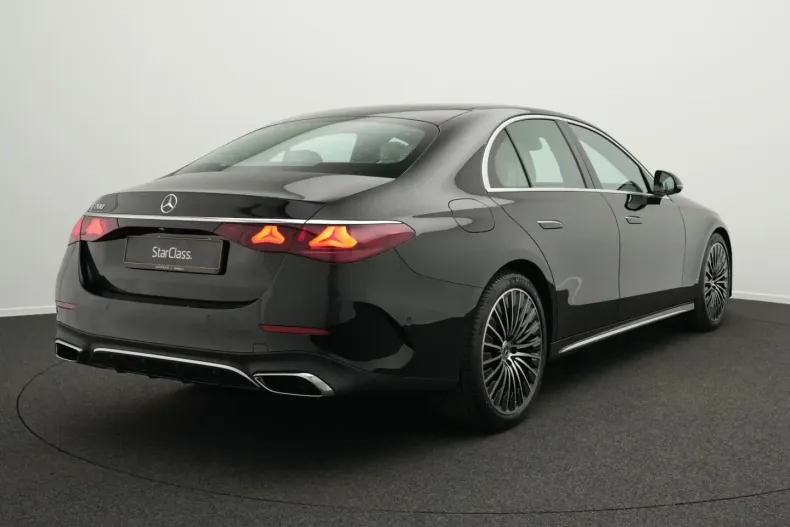 Mercedes-Benz E 200 (Clasa E) din 2025 cu 25.852 km - oferta MER197466 - foto 3