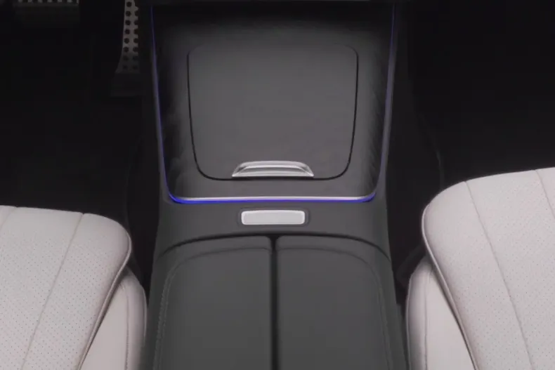 Mercedes-Benz E 200 (Clasa E) din 2025 cu 25.852 km - oferta MER197466 - foto 21