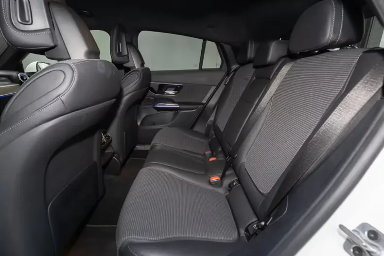Mercedes-Benz GLC 200 (Clasa GLC) din 2025 cu 20.520 km - oferta MER197467 - foto 7