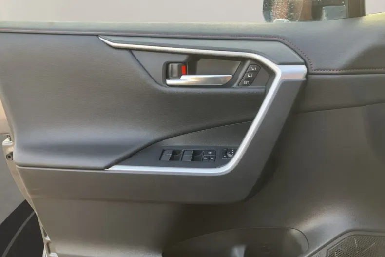 Toyota RAV4 din 2024 cu 43.521 km - oferta TOY197472 - foto 14