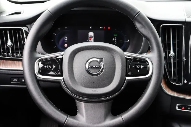 Volvo XC60 din 2024 cu 25.177 km - oferta VOL197479 - foto 6